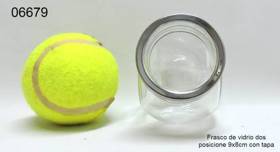 Imagen de FRASCO DE VIDRIO CON TAPA DOS POSICIONES 9CM X 8 DE BASE 1.25